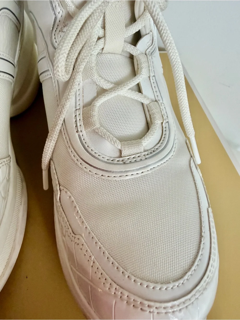 Michael Kors Olympia Mixed-Media Trainer Women’s Sneakers size 9.5 -white